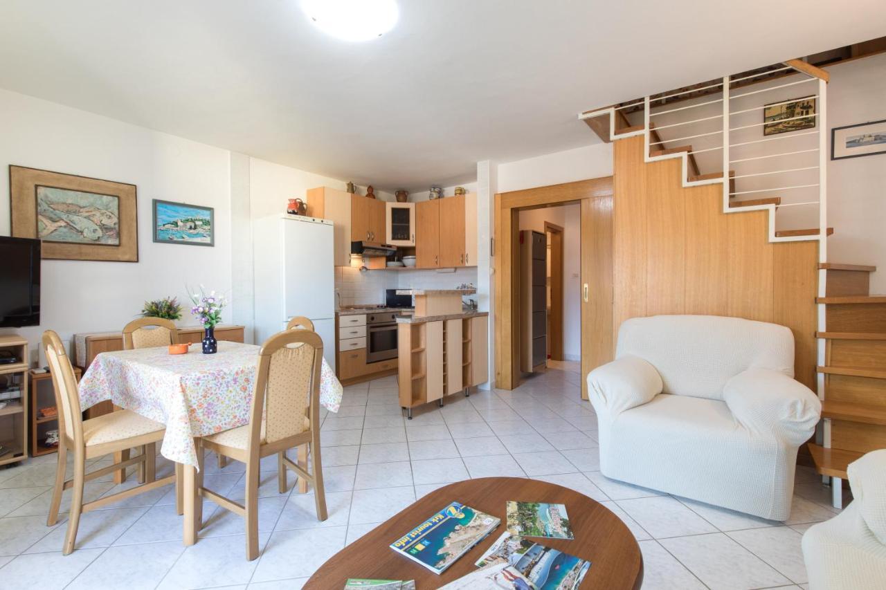 Apartment Glorija With Balcony 바슈카 외부 사진